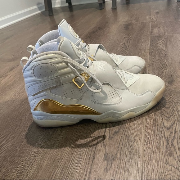 Jordan Champagne 8’s